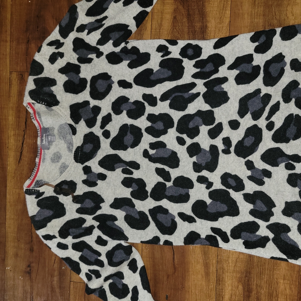 Neiman Marcus Cashmere Leopard Sweater